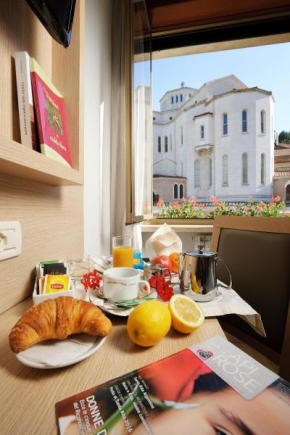  Hotel Delle Rose  Касчиа